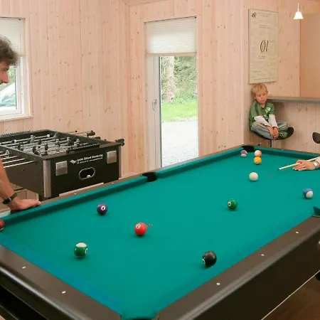 Dom wakacyjny Nine-bedroom Holiday In 2 Blåvand